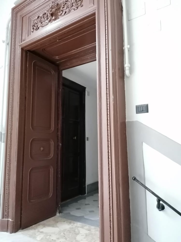 SB6 Rooms & Apartment