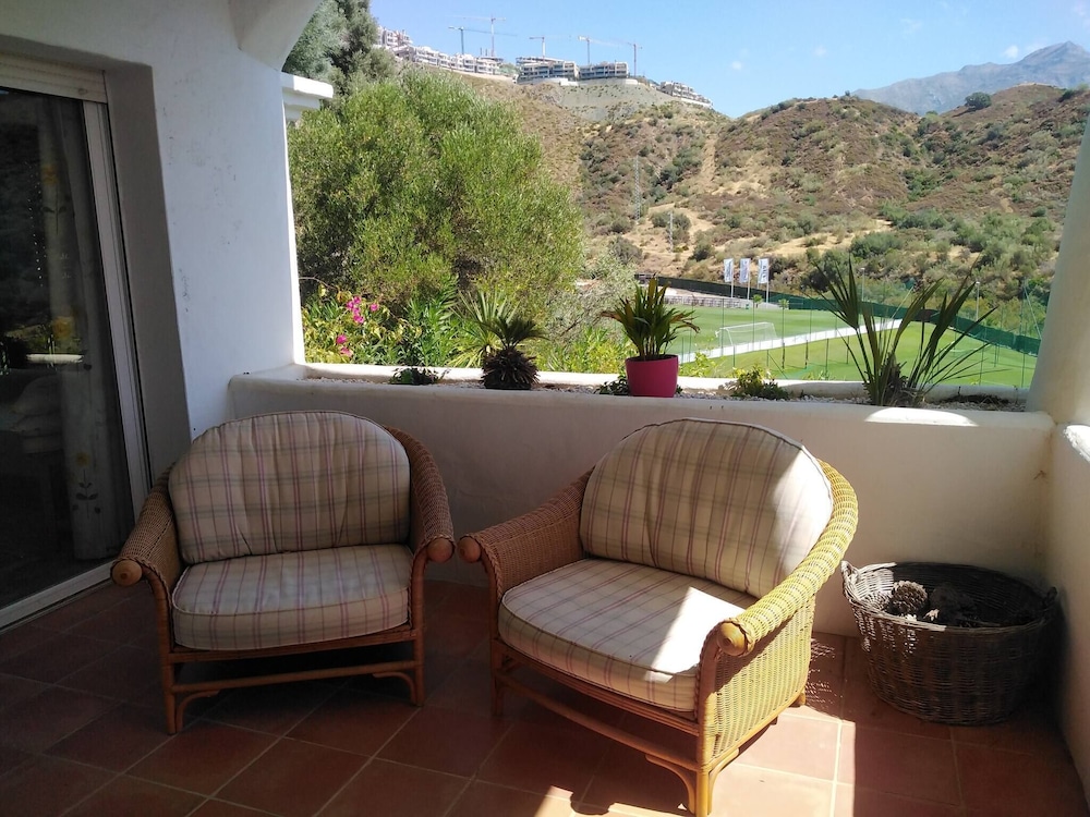 Tranquil 3 Bed Apt In La Quinta Close To Golf