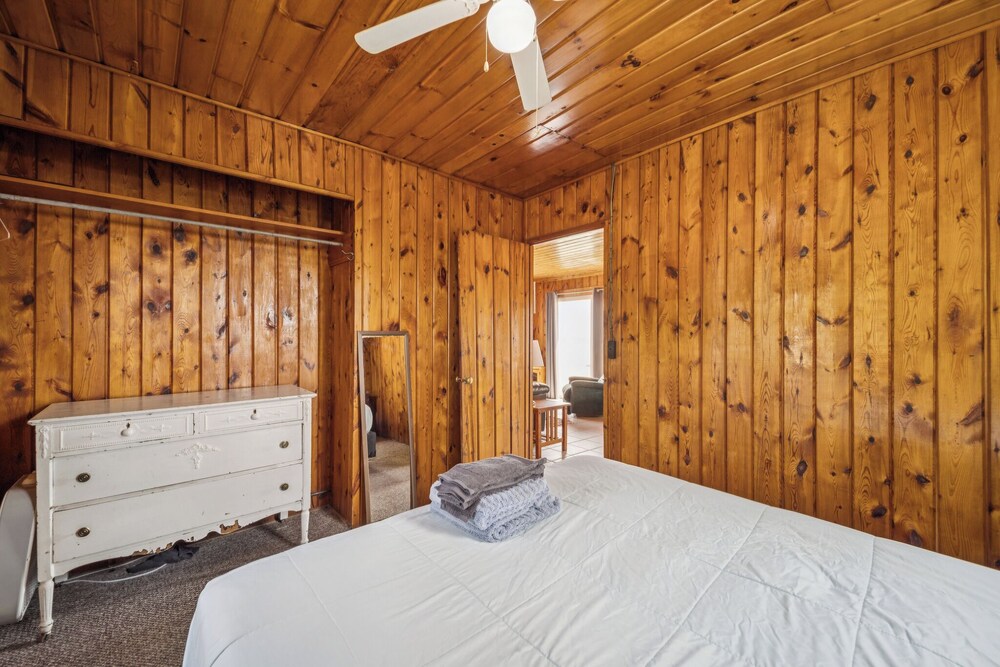 Barefoot Beach Resort
