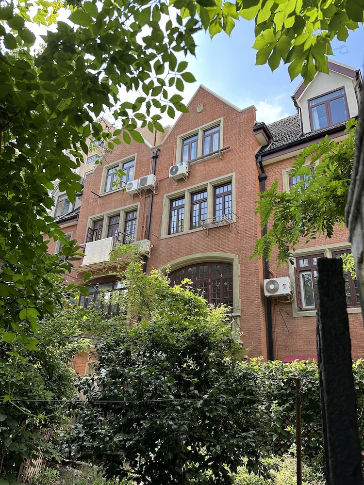 Shanghai Hills& Art Suite 17