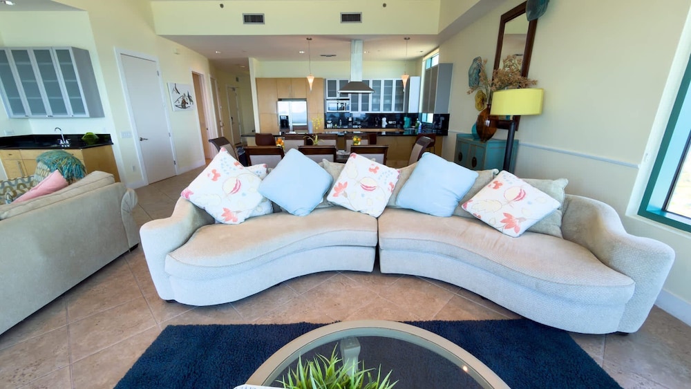 Penthouse Jr Unrivaled Luxury Insane Views 3 Bedroom Apts