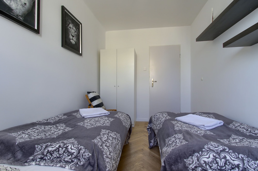 UNIT Warszawa Centrum Room by Metro Rondo ONZ