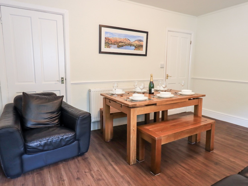 6 Calgarth View