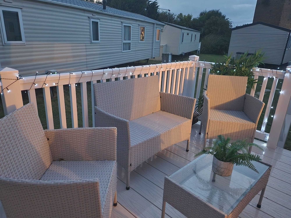 Dover Vacations - Dashortbreaks-stmargaretsbay-wifi-parking - Property Image 9