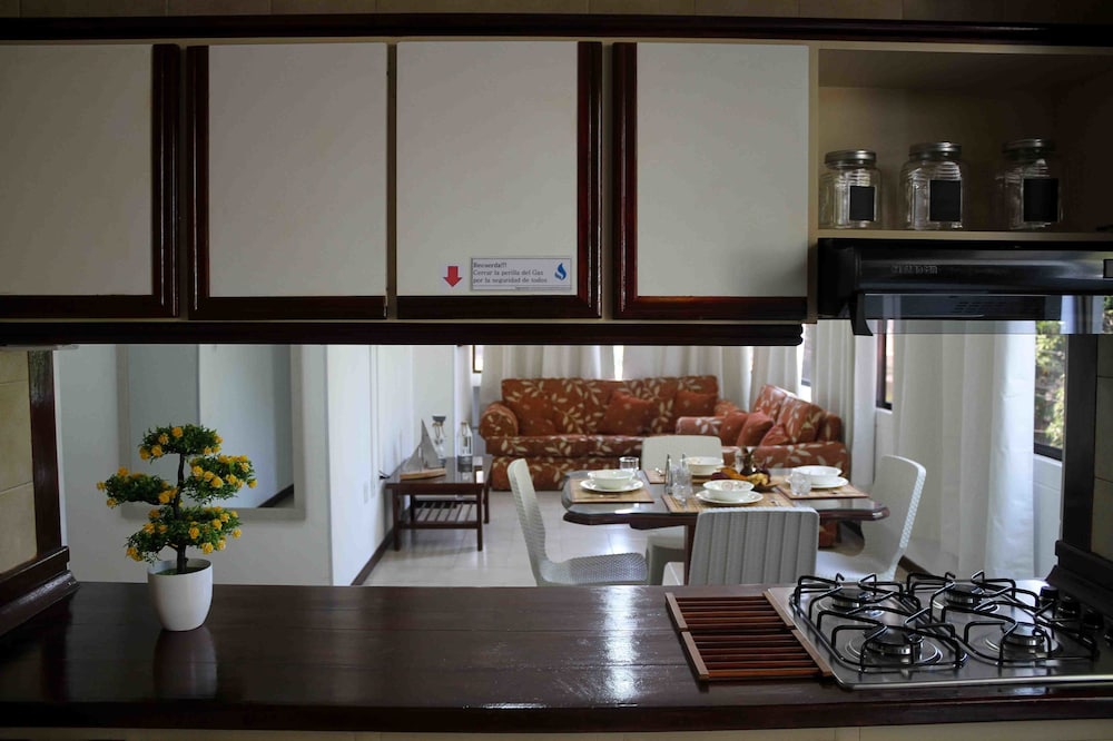 Apartamento con piscina by Vivetu