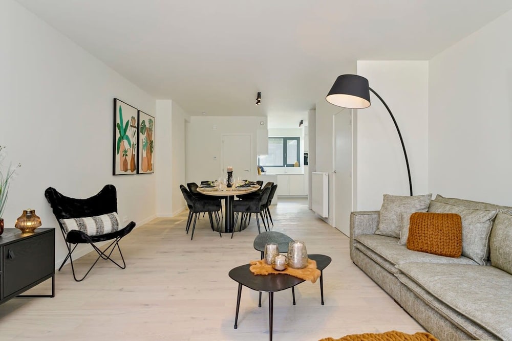 Brand new Family House With Roof Terrace