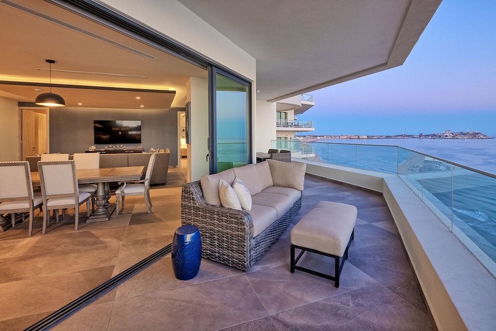Luxury New Oceanfront Condo 5BR Sleeps 12