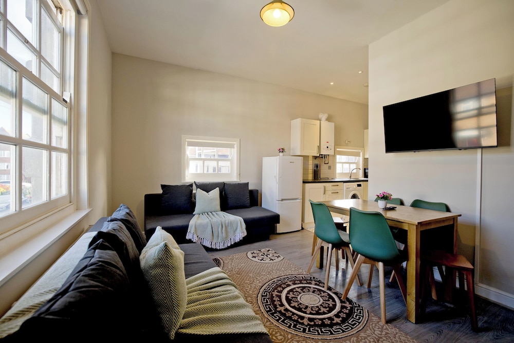 Imperial Barking Road Apartments