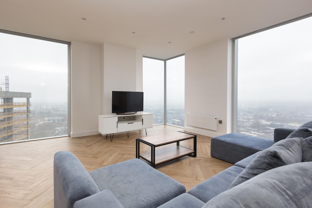 Perfect City Penthouse view 5