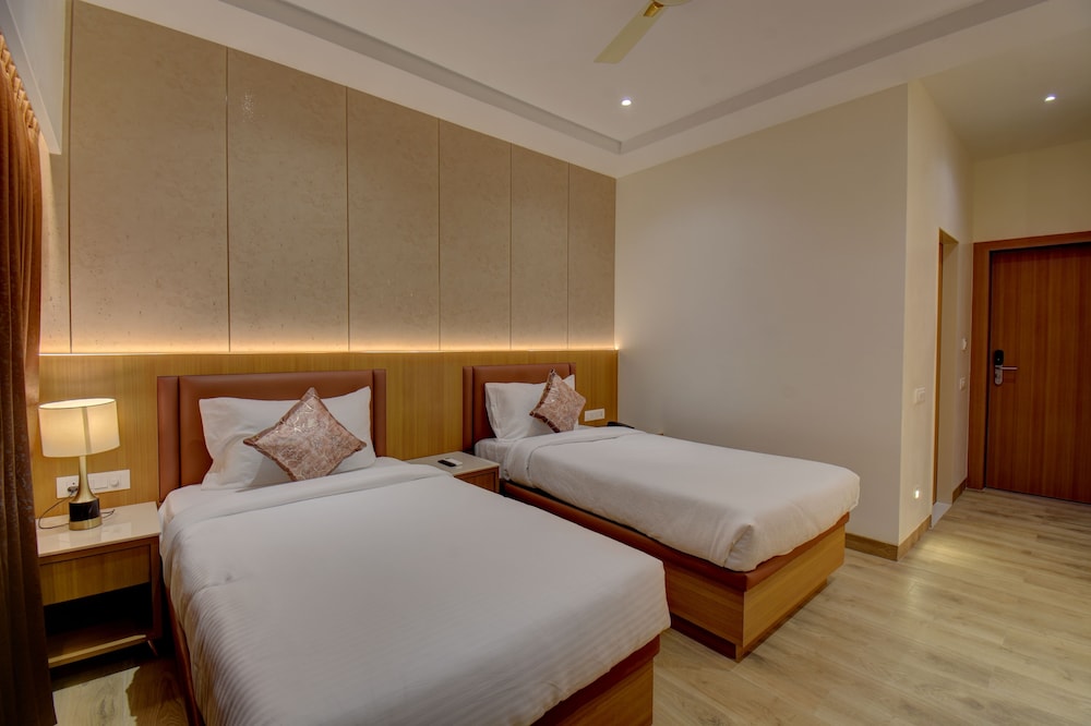 Hotel Warma Palace
