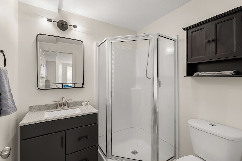 Hygge House Suites