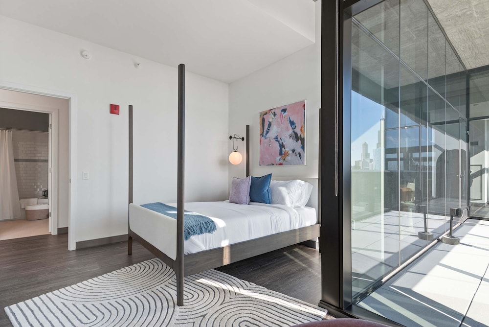 Cloud9 2x1 Apartments Fulton Market The Pop