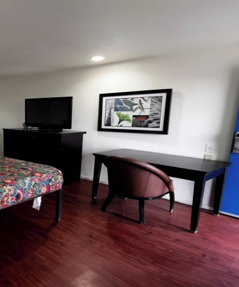 Deluxe Inn Motel By Oyo Grand Prairie Interstate 30