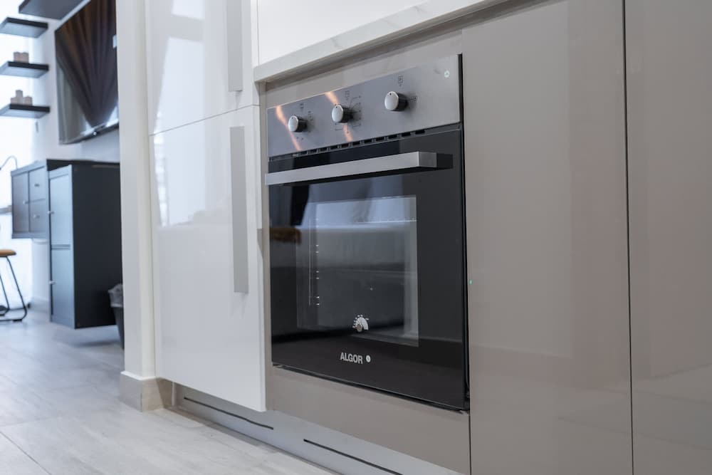 Homey Studio Apartment Perfect for 2 at Azizi Riviera 46