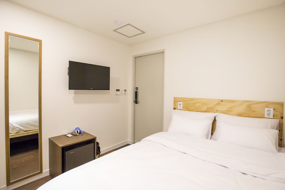 Step Inn Myeongdong 1 11