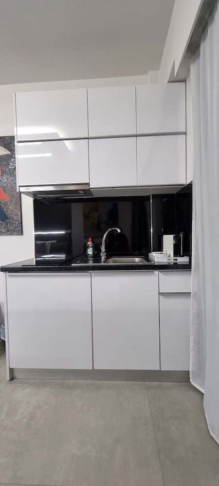 LUXSUITES