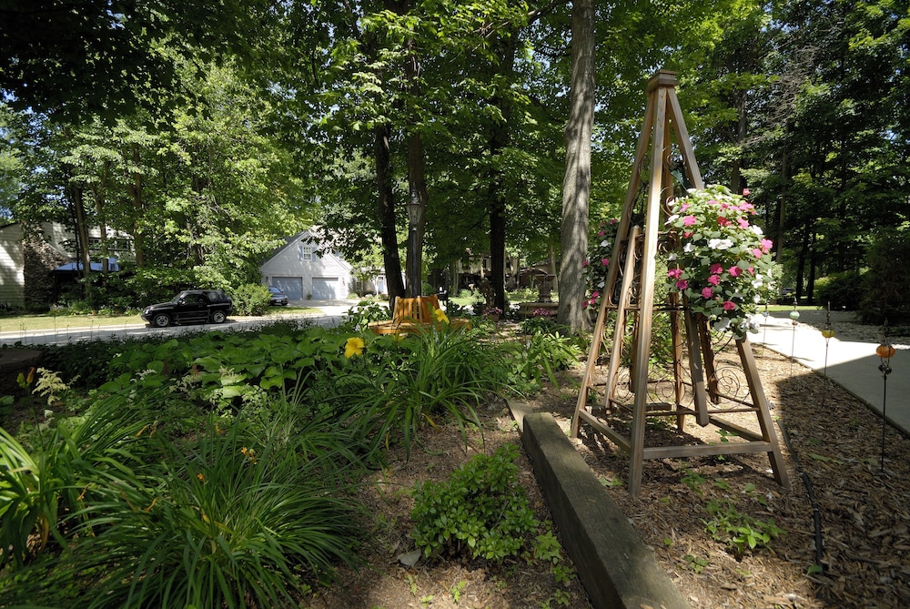 The Roost Bed and Breakfast