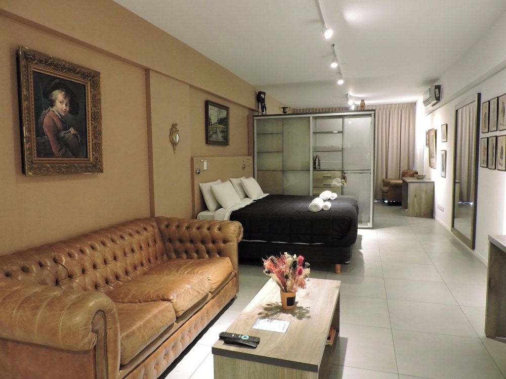 Rivadavia Apartments