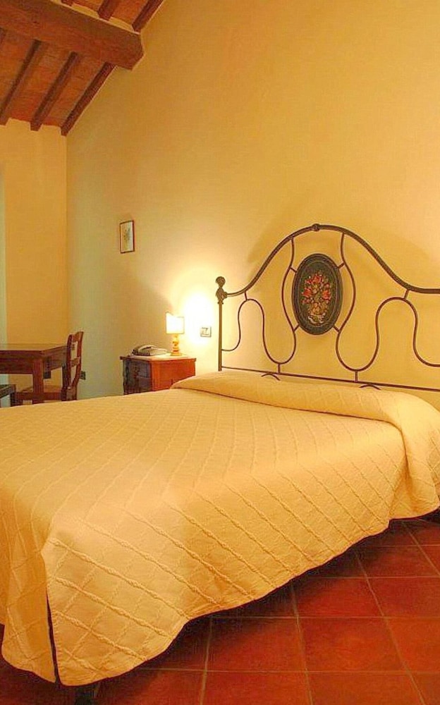 Apartment in Perugia With Pool & Terrace view 5