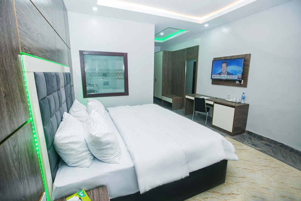 CHINBELL LUXURY HOTEL & SUITES LEKKI view 5