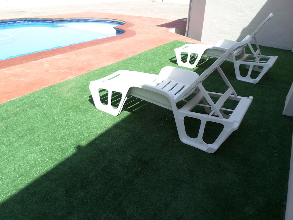 Johannesburg Vacations - DJ Guest Lodge - Property Image 7