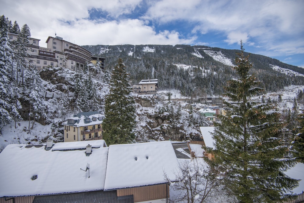 Apartment Bad Gastein Near Ski Lifts