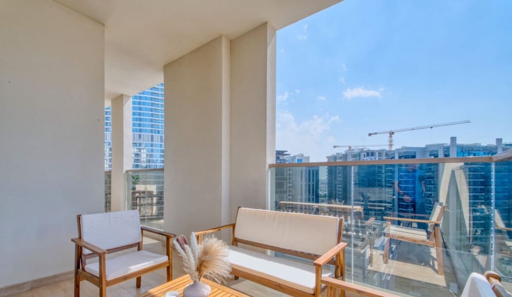 2BR Apt w Dubai Canal Views Near Burj Dubai Mall