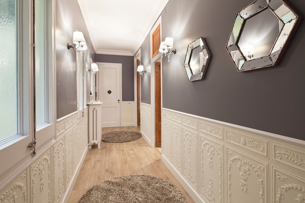 Catalunya Palace Apartment
