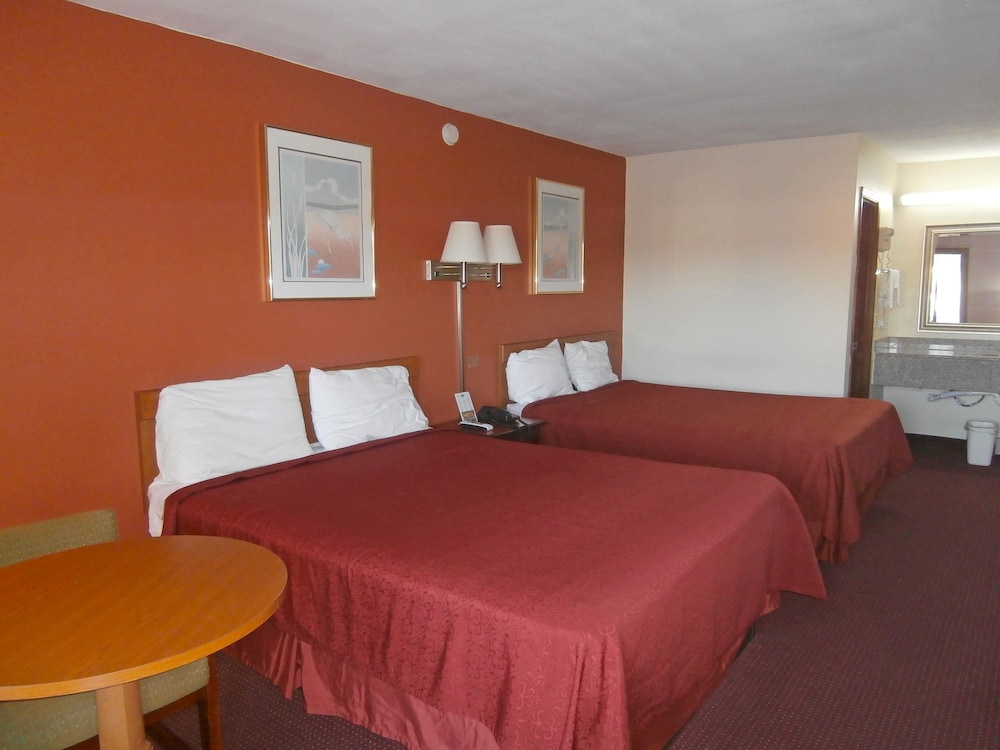 Rodeway Inn view 5