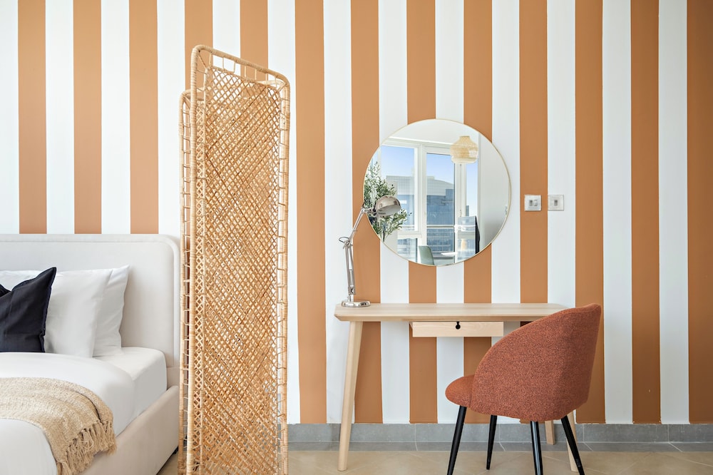 Silkhaus Madison Residency