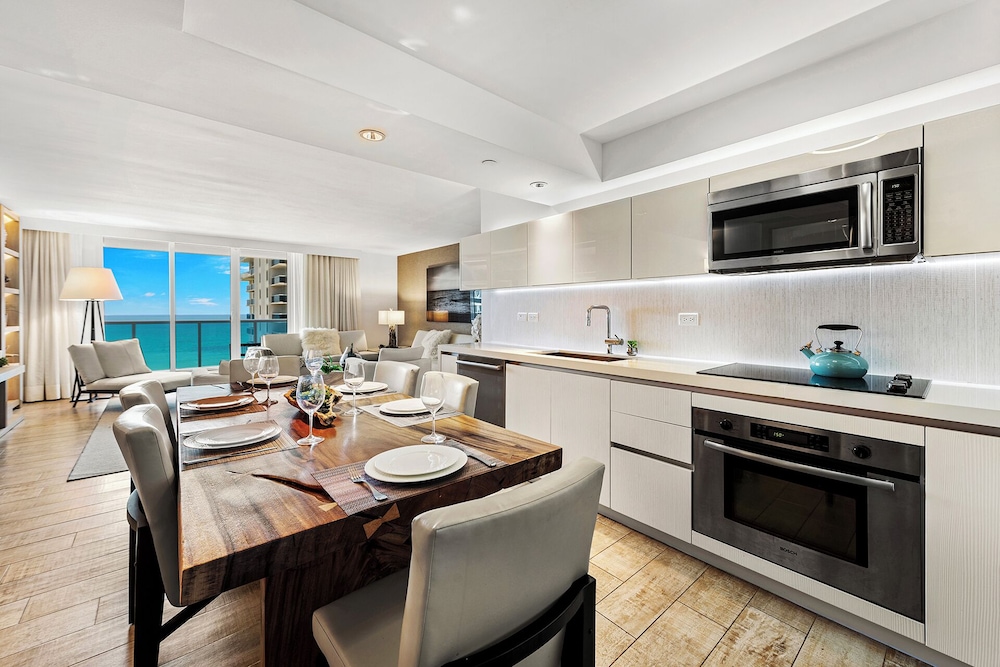 Luxury Vacation Rentals at 1 Hotel & Homes by LRMB