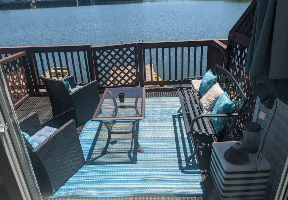 Luxury Charleston Waterfront Getaway
