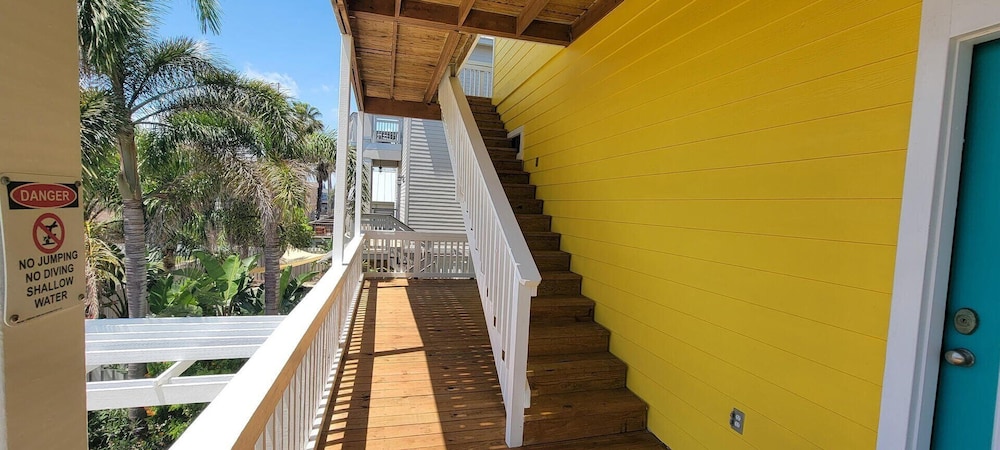 121 Snapper By The Sea 4 Bedroom Home