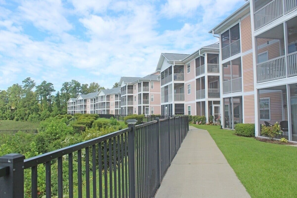 Waterway Village 17h 2 Bedroom Condo
