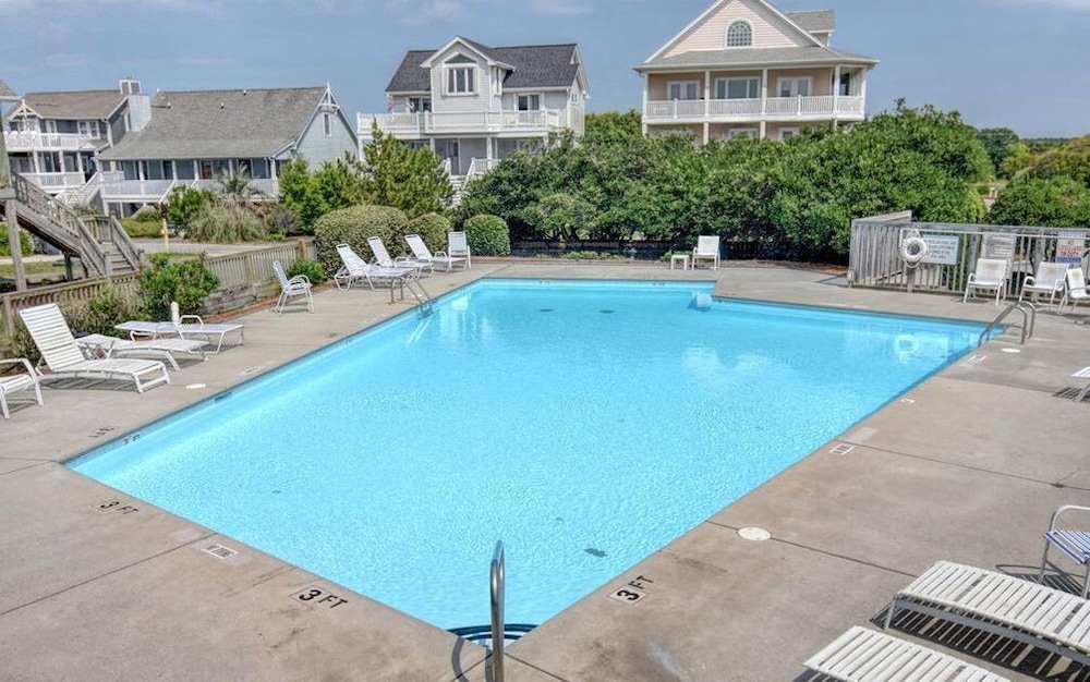 Sandy Feet by Topsail Realty