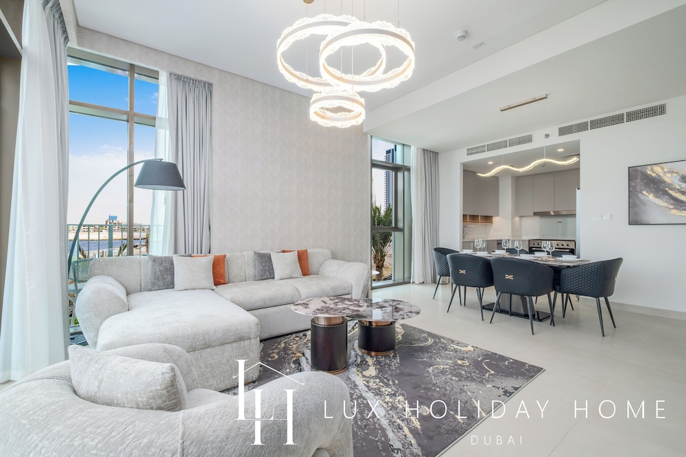LUX The Creek Residence Suite