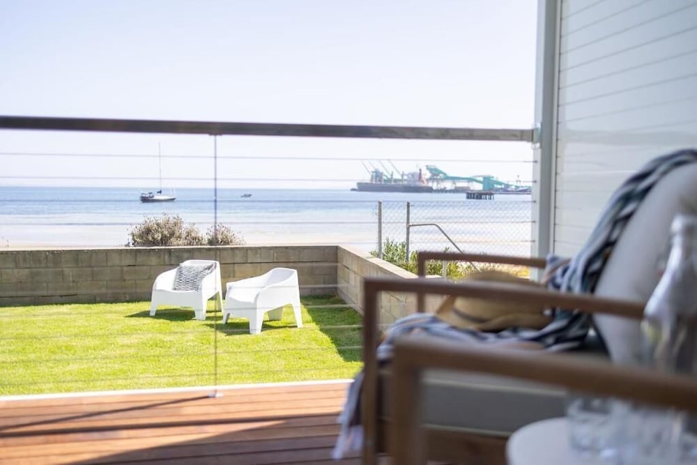 Port Lincoln Beach Front Apartments
