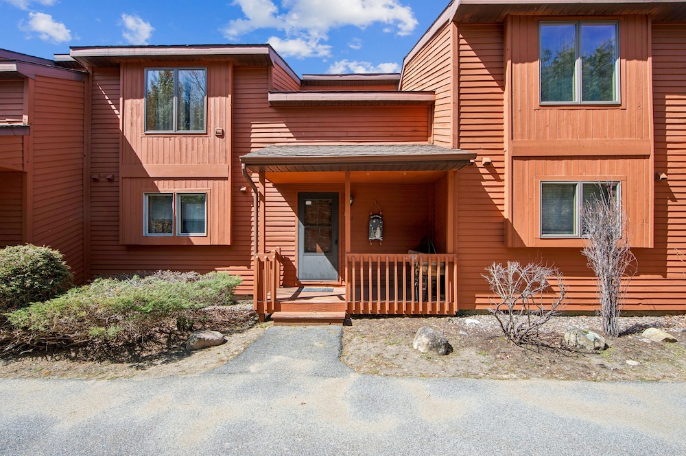 Hawkeye 21e - Spacious Townhome For Families 2 Bedroom Townhouse by The Summit at Gore Mountain