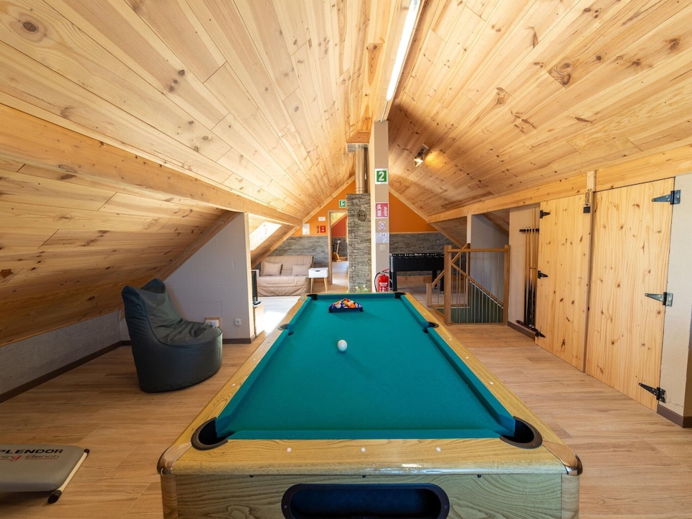 Spacious Getaway Near Spa F1