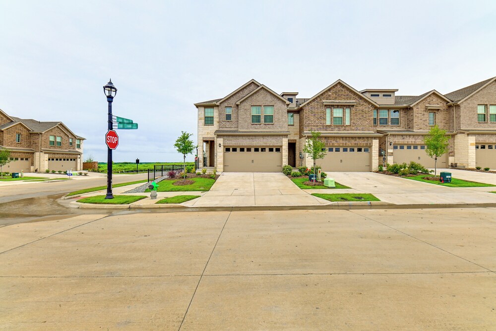 12 Mi to Dtwn Mckinney: Modern Gem w/ Patio & Yard