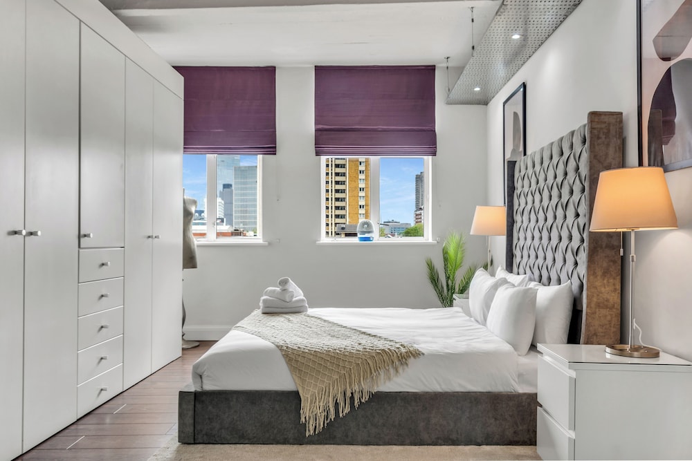 Three Bedroom Apartment in City Reach