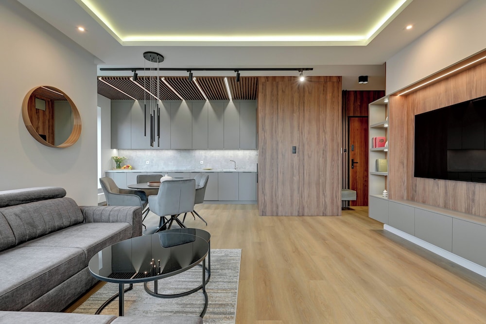 Brabank Riverside & Parking by Downtown Apartments