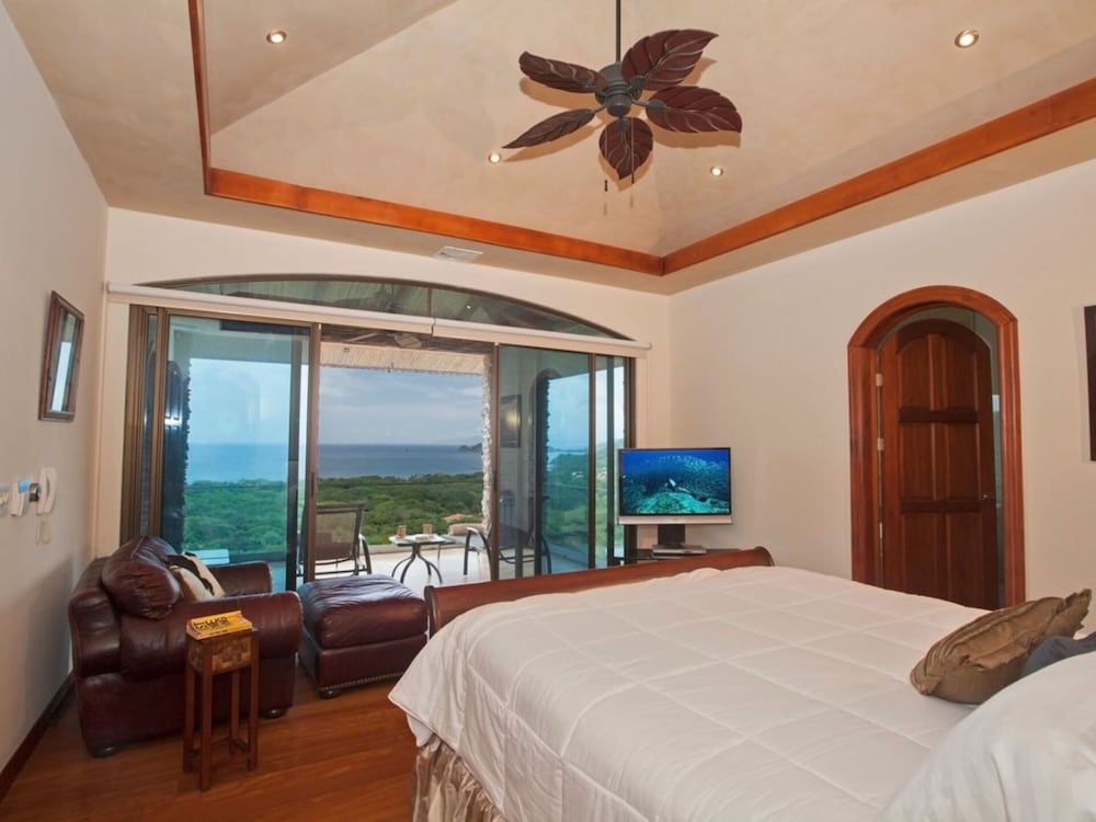 Casa de los Suenos view 2