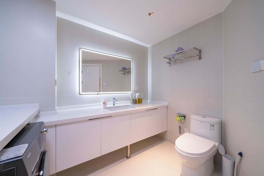 Book and Bed - Xujiahui