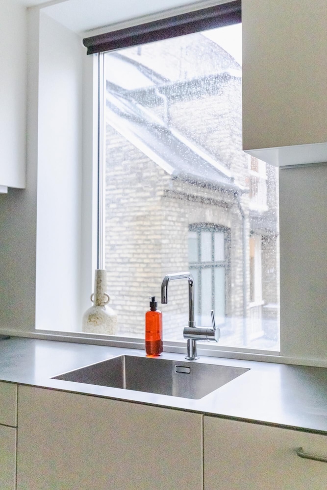 NEW Luxury Apt Heart of CPH Nordic Design view 2