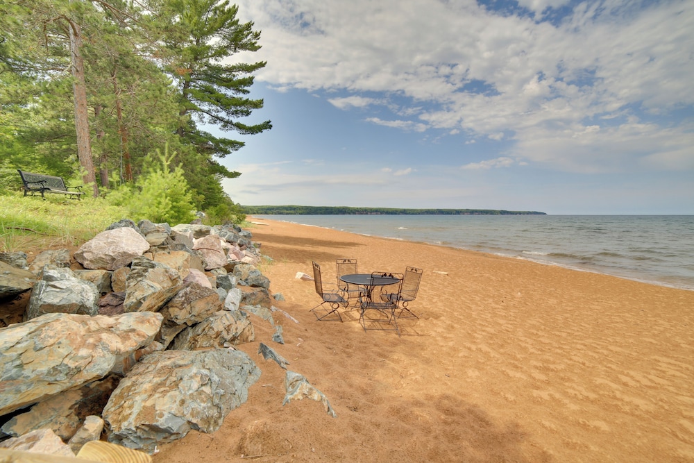 Private Beach! Year-round Lake Superior Retreat