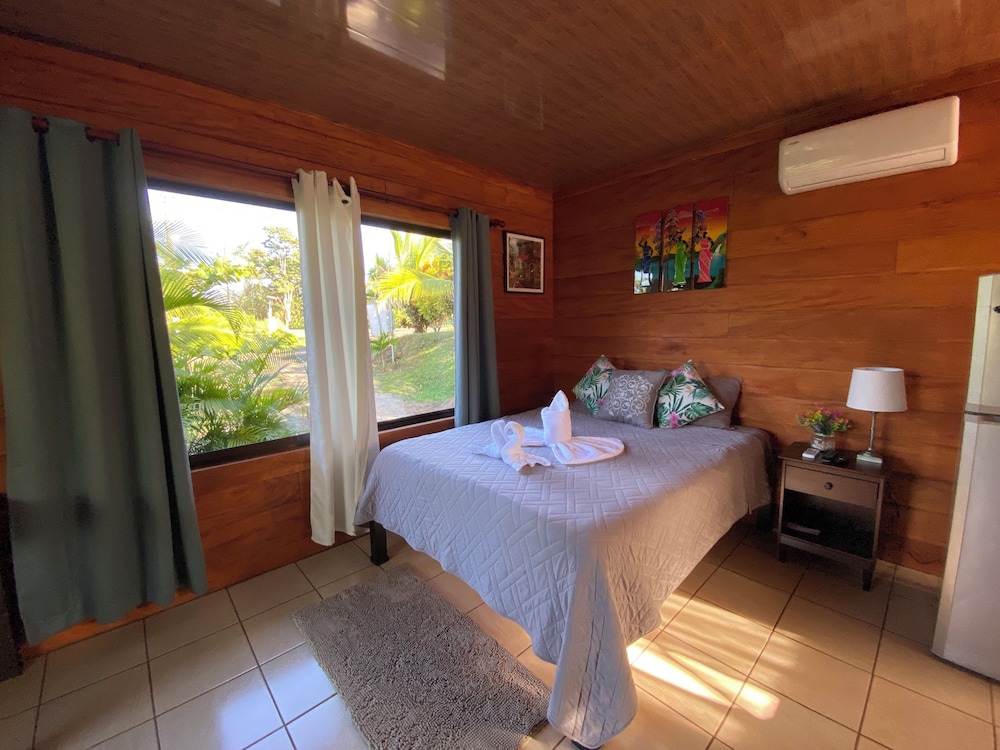 Yakari Grei Bungalows