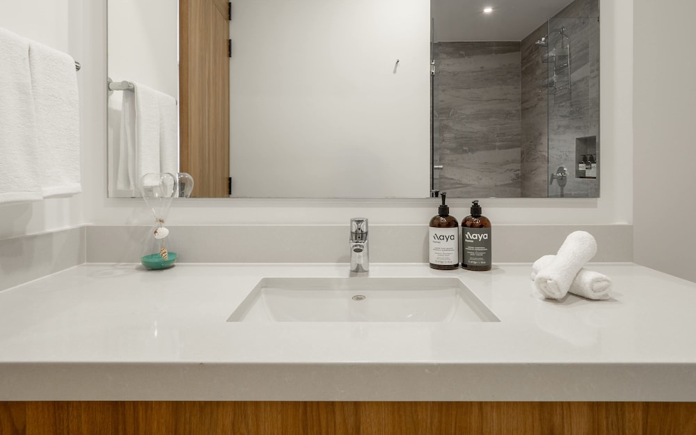 Amazing Apt With Ocean View - King Bed