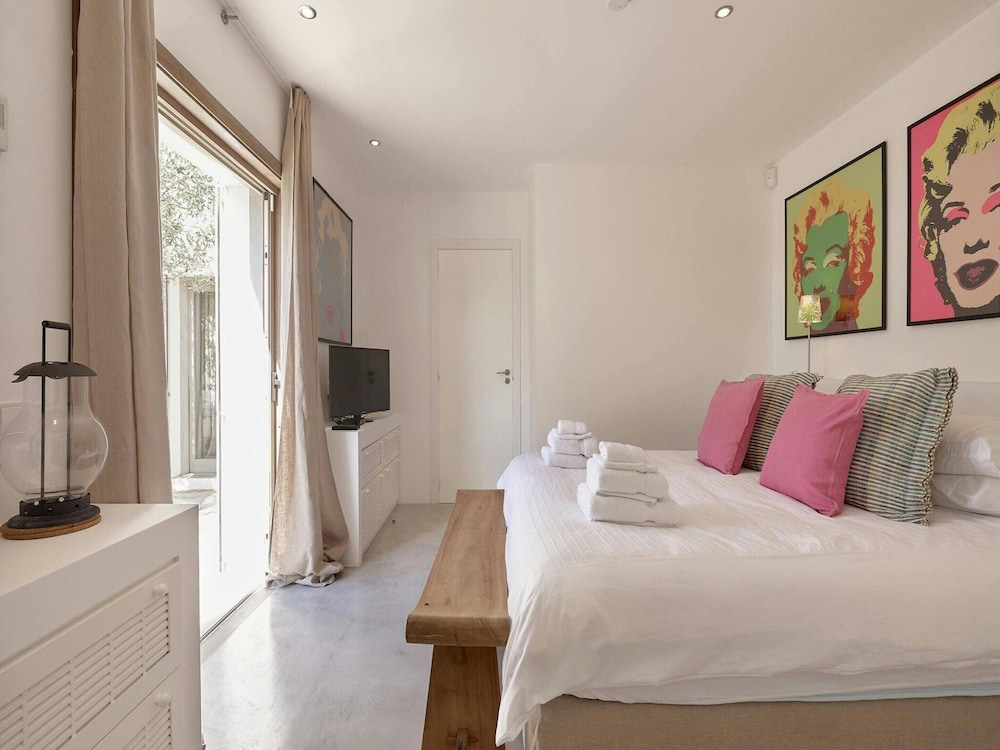 Holiday Home With Central Heating