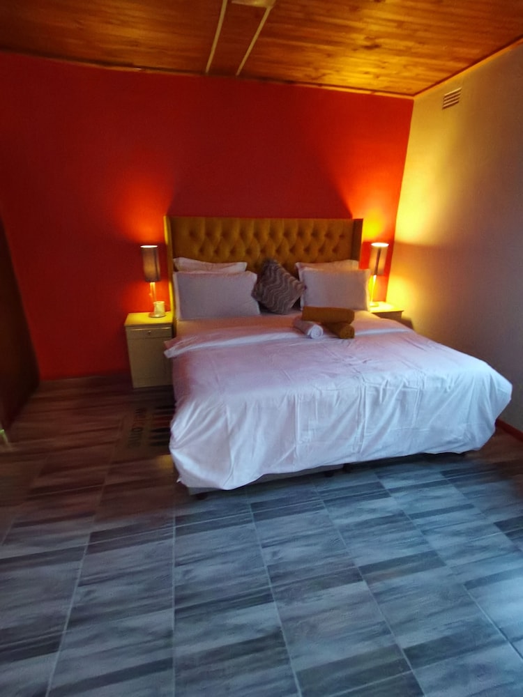 Neo  Ruks rooms